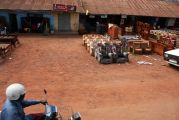 Foto: Pigmeji un sarkanās smiltis