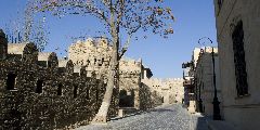 Foto: Vēja un būvlaukumu pilsēta Baku
