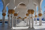 Foto: Abū Dabī un Dubaija. Starp autentiskumu un mirāžu