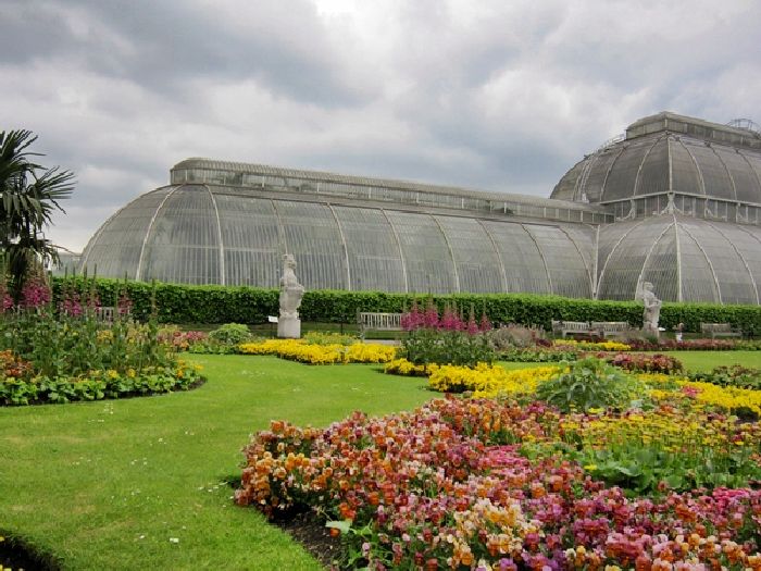 Kjū karaliskais botāniskais dārzs (The Royal Botanic Gardens, Kew)
