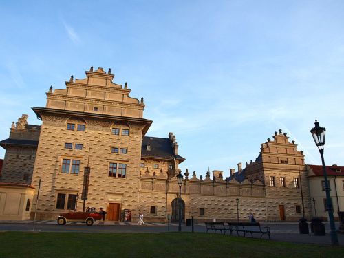 Švarcenbergas pils (Schwarzenbersky palac)