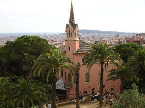 Casa Museu Gaudí un Gaudi arhitektūra