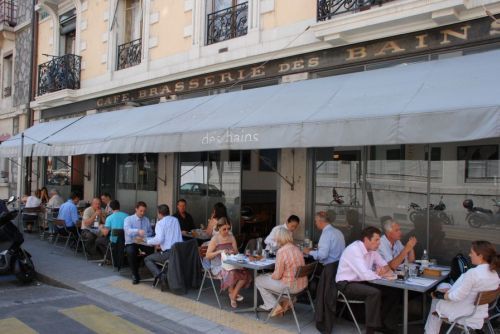 Cafe des Bains