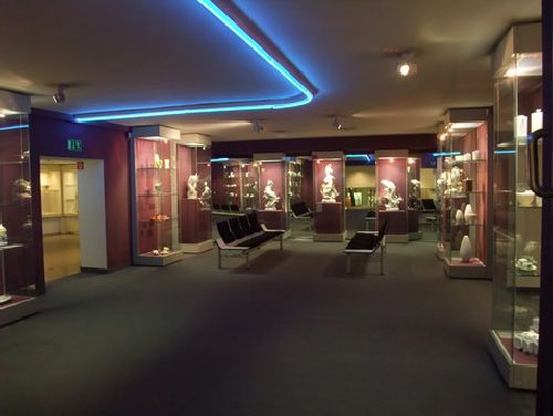 Hetjena keramikas muzejs / Hetjens-Museum (Deutsches Keramikmuseum)