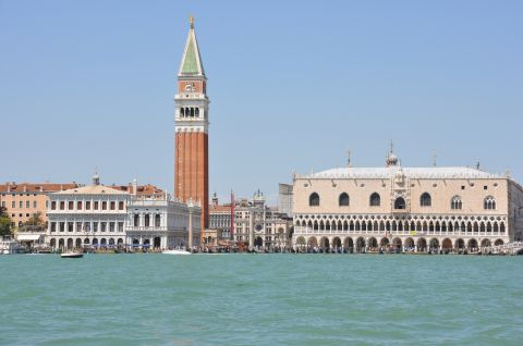 Milāna-Venēcija-Florence-Piza