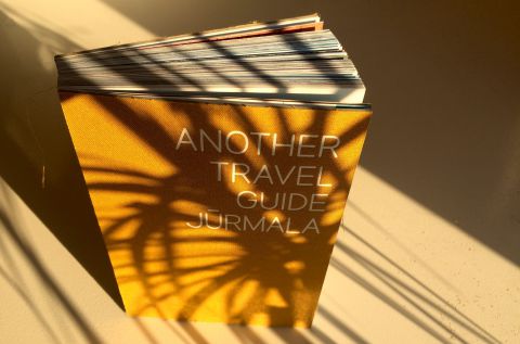 Klajā nācis netradicionālais ceļvedis-grāmata “Another Travel Guide Jūrmala”